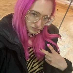 Meet your Posher, Madi